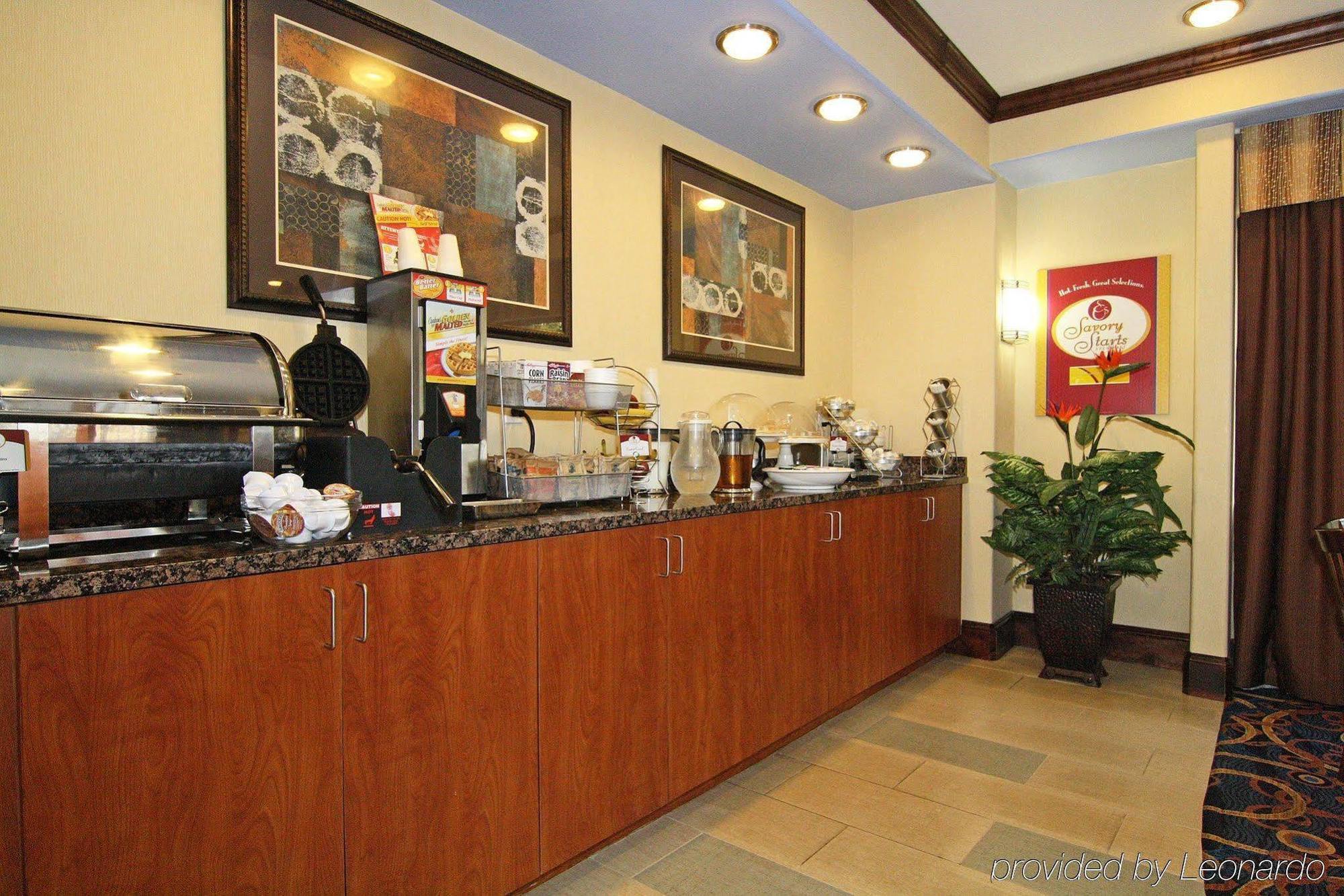 Comfort Suites At Kennesaw State University Restaurant photo